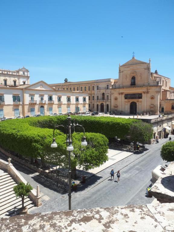La Casa Re Basuli Villa Noto Esterno foto